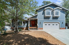 Edventures Await - Beautifully updated mountain home with billiards and hot tub!